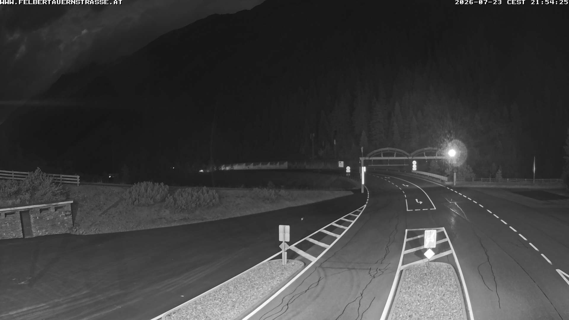 camera north